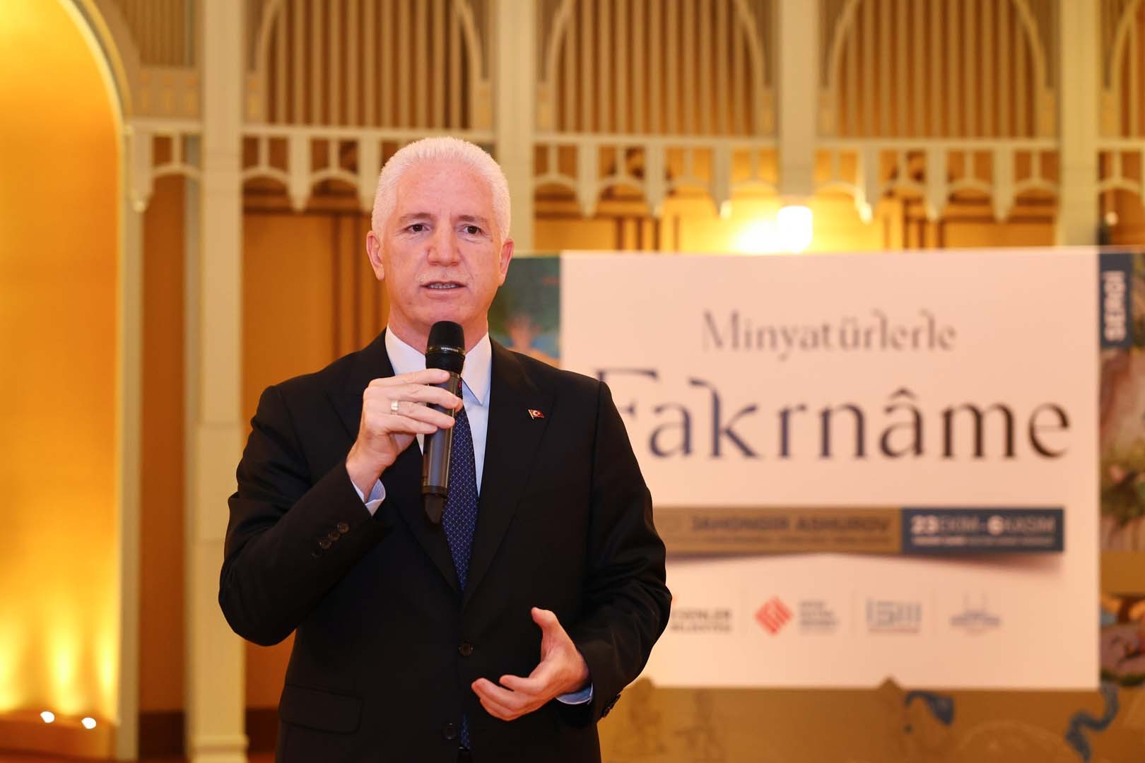 Minyatürlerle Fakrnâme Sergisi Kapılarını Açtı